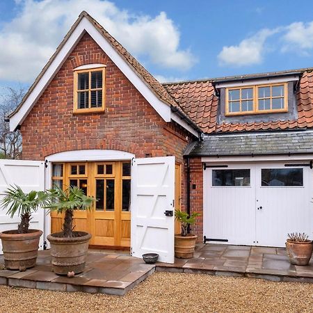 Church Farm Lodge Алдебург Екстериор снимка